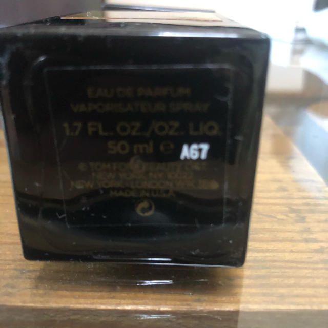 TOM FORD(トムフォード)の国内正規品　50ml 残量9割　ホワイトスエード　トムフォード　WHITE コスメ/美容の香水(ユニセックス)の商品写真