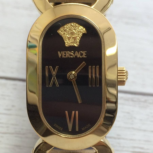 VERSACE(ヴェルサーチ)の💞正規ヴェルサーチ  メデューサ 美品💞 レディースのファッション小物(腕時計)の商品写真