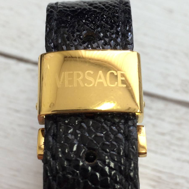 VERSACE(ヴェルサーチ)の💞正規ヴェルサーチ  メデューサ 美品💞 レディースのファッション小物(腕時計)の商品写真