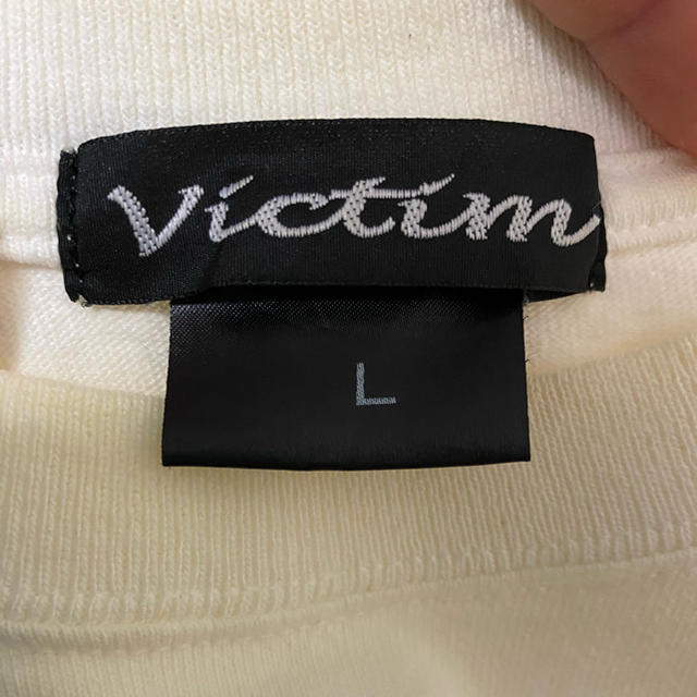 VICTIM(ヴィクティム)のvictim ヴィクティム ティーシャツ　限定　コラボ　希少　レア　廃盤 メンズのトップス(Tシャツ/カットソー(半袖/袖なし))の商品写真