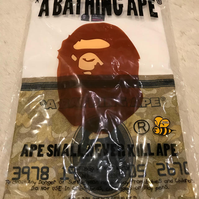 A BATHING APE(アベイシングエイプ)のアベイシングエイプ   会員限定　レアTシャツ　ゴールド　カモ メンズのトップス(Tシャツ/カットソー(半袖/袖なし))の商品写真