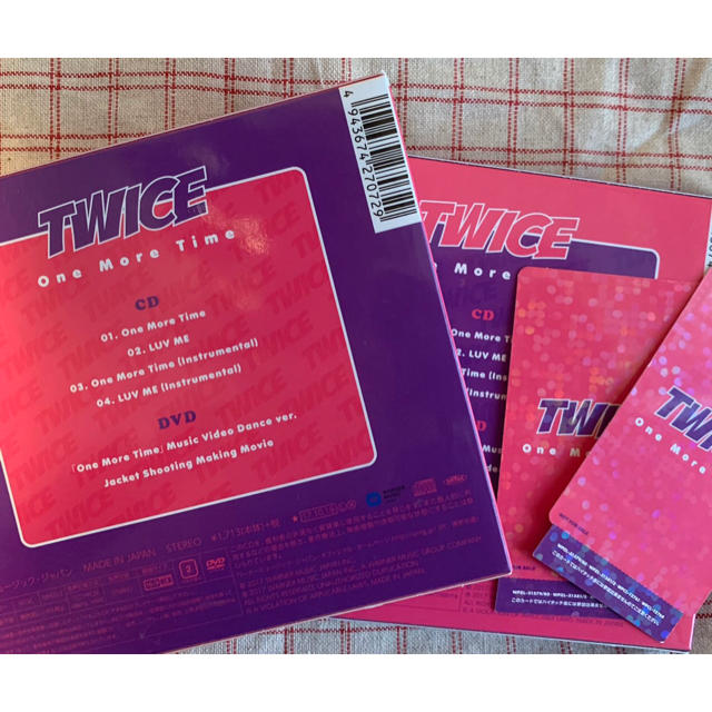 TWICE One More Time A盤 B盤セット エンタメ/ホビーのCD(K-POP/アジア)の商品写真