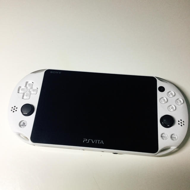 PlayStation®Vita（PCH-2000シリーズ） Wi-Fiモデル