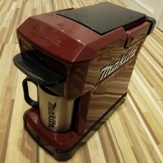 マキタ(Makita)のバッテリー式コーヒーメーカー(コーヒーメーカー)