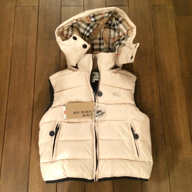 BURBERRY - 新品♡Kids バーバリーダウンベスト✨の通販 by Muku69's