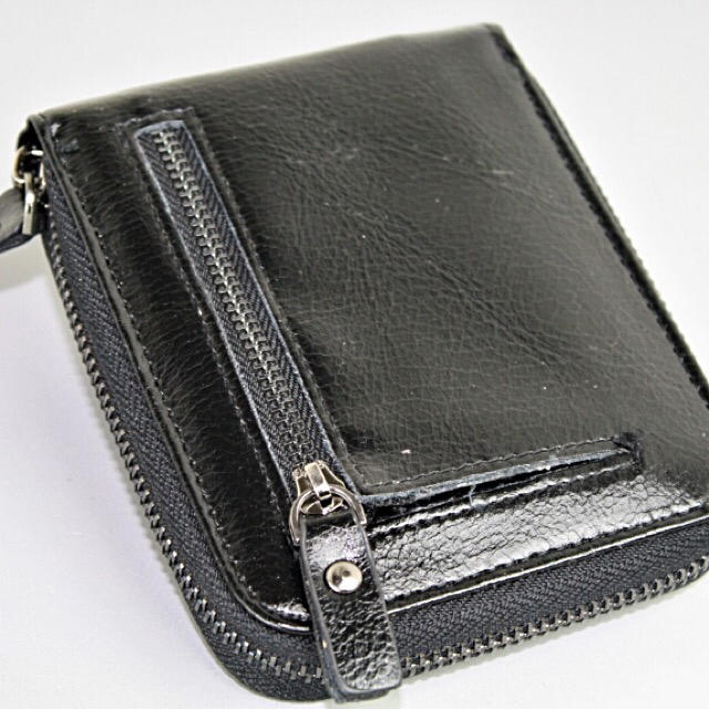 ラスト1点　送料無料　ビルボードタイプ　財布　ブラック メンズのファッション小物(折り財布)の商品写真