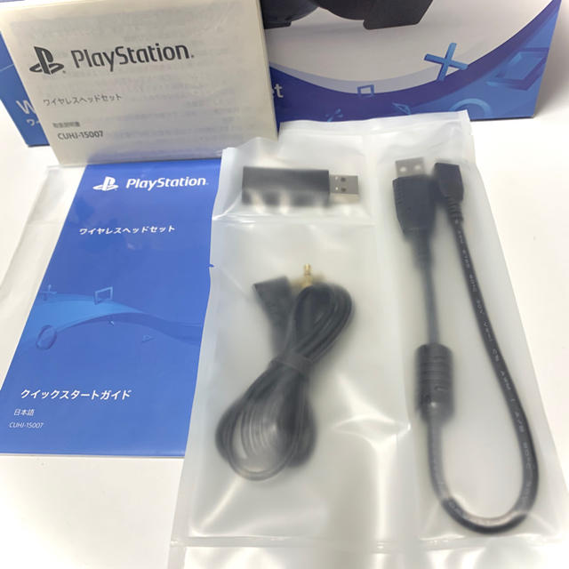 PlayStation(プレイステーション)の【美品✨】ワイヤレスサラウンドヘッドセットSONYCUHJ-15007 スマホ/家電/カメラのオーディオ機器(ヘッドフォン/イヤフォン)の商品写真