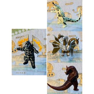 バンダイ(BANDAI)のウルトラマン　バンダイ　フィギュア　怪獣4兄弟@昔のガチャガチャ　希少(特撮)