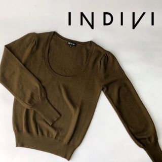 インディヴィ(INDIVI)の落ち着いた印象に♪INDIVI ウールUネックニット　カーキ　アースカラー(ニット/セーター)