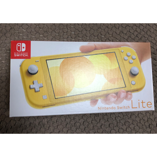 Nintendo Switch(ニンテンドースイッチ)のニンテンドースイッチ　Switch Lite イエロー エンタメ/ホビーのゲームソフト/ゲーム機本体(携帯用ゲーム機本体)の商品写真