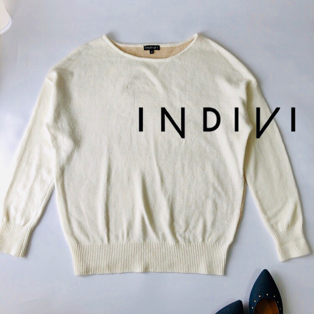 INDIVI(インディヴィ)のまゆ様専用　異素材MIX✨INDIVI グレーニット&オフホワイト×ベージュ　 レディースのトップス(ニット/セーター)の商品写真
