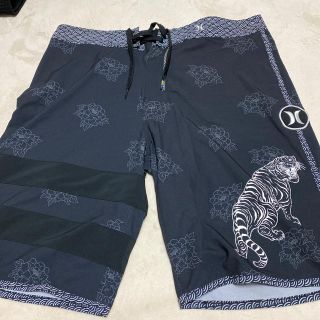 ハーレー(Hurley)のハーレー　水着　サイズ32 未使用品(水着)