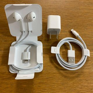 アイフォーン(iPhone)のバラ売り可能　iPhone  Lightning 純正イヤホン 充電器 2セット(ヘッドフォン/イヤフォン)