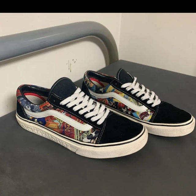 ミッキー90周年コラボ VANS オールドスクール