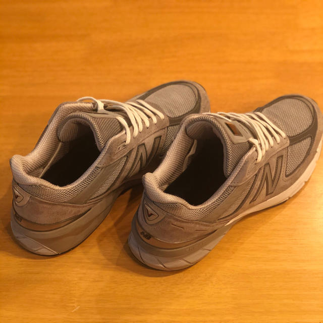 New Balance(ニューバランス)のnew balance m990 v5 GL5 27cm 美品　グレー メンズの靴/シューズ(スニーカー)の商品写真