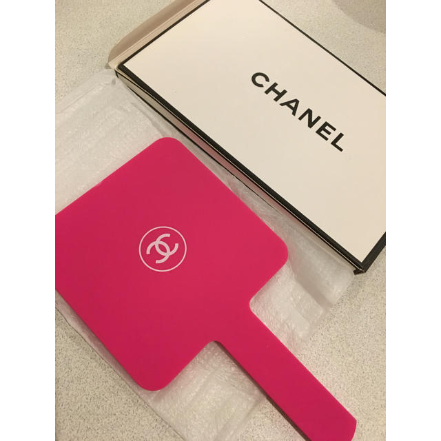 Chanel シャネル ピンク手鏡の通販 By Happy シャネルならラクマ
