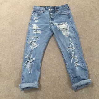 Levi's - リーバイス501 ダメージジーンズデニムの通販 by ひののにと ...