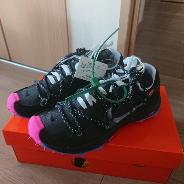 OFF-WHITE NIKE AIR ZOOM TERRA KIGER 5