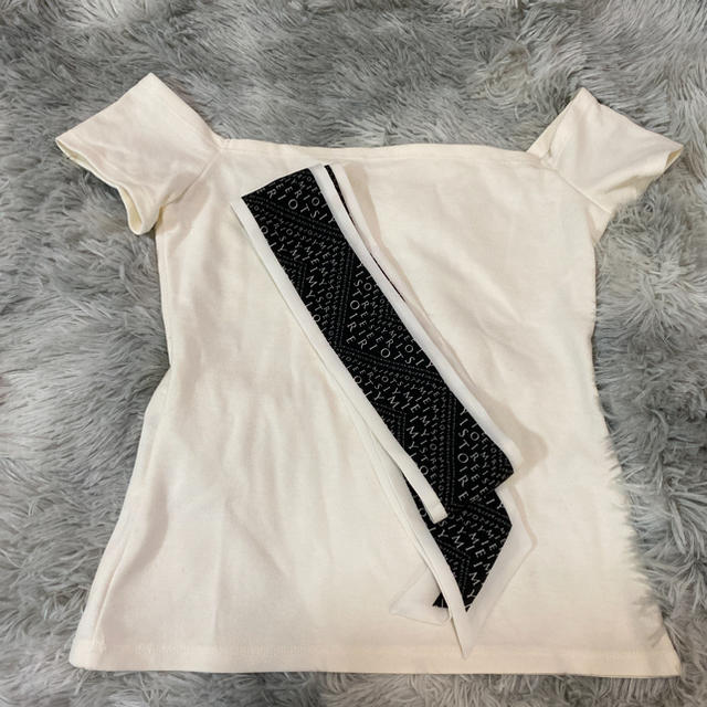 eimy istoire(エイミーイストワール)のeimy店舗限定スカーフ付きTシャツ レディースのトップス(Tシャツ(半袖/袖なし))の商品写真