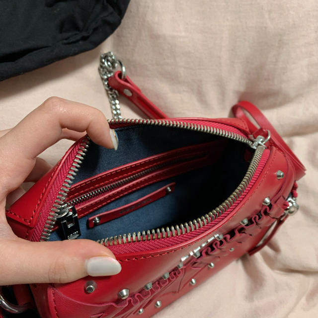 DIESEL(ディーゼル)のDIESEL ショルダーバッグ 赤 レディースのバッグ(ショルダーバッグ)の商品写真