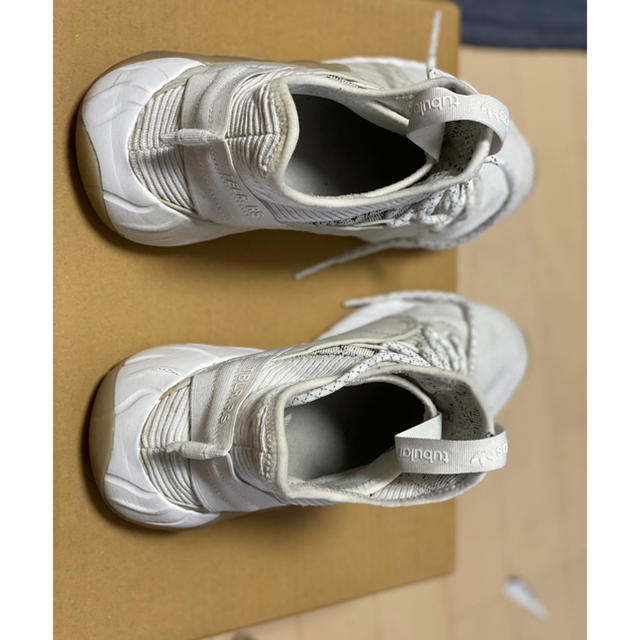 adidas(アディダス)のADIDAS TUBULAR  アディダス　チューブラー メンズの靴/シューズ(スニーカー)の商品写真