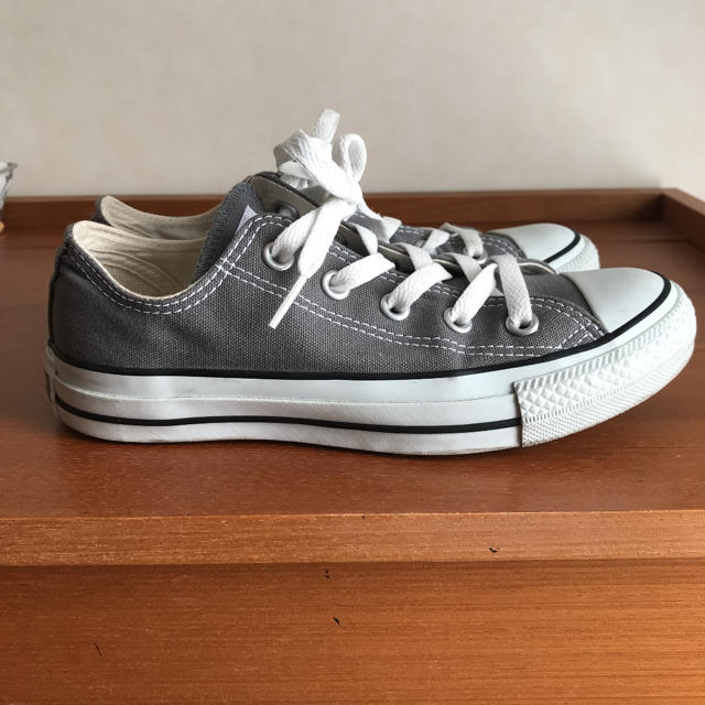 CONVERSE(コンバース)のコンバース スニーカー 23㎝ グレー週末値引き‼️ レディースの靴/シューズ(スニーカー)の商品写真