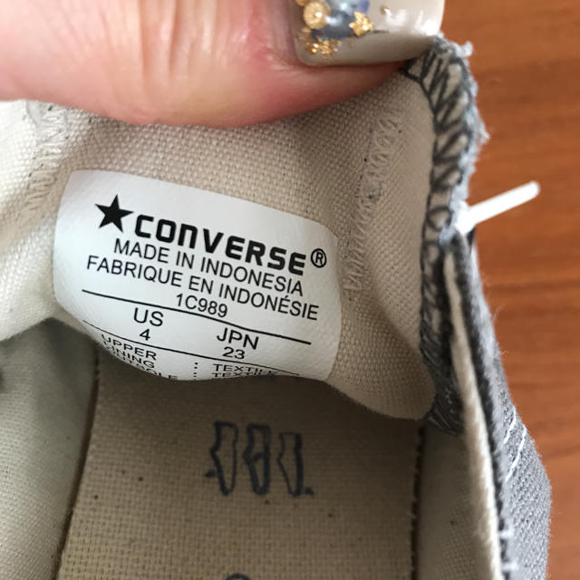 CONVERSE(コンバース)のコンバース スニーカー 23㎝ グレー週末値引き‼️ レディースの靴/シューズ(スニーカー)の商品写真