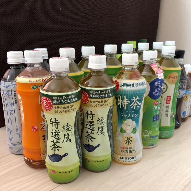 綾鷹 特選茶 特茶 伊左衛門プラス等 お茶 ペットボトル 24本 食品/飲料/酒の飲料(茶)の商品写真