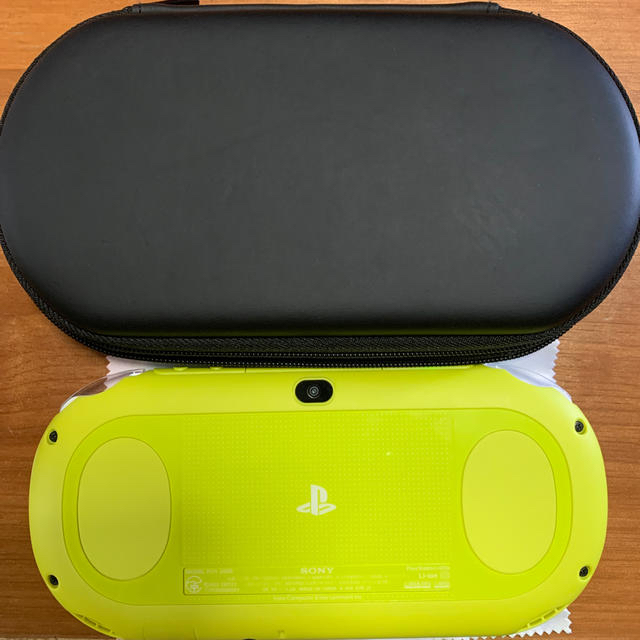 PlayStation Vita(プレイステーションヴィータ)のPlayStationVita⭐️美品⭐️ エンタメ/ホビーのゲームソフト/ゲーム機本体(携帯用ゲーム機本体)の商品写真