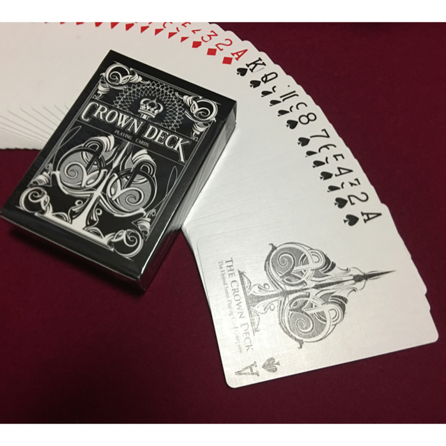 THE CROWN DECK  BLACK 新品未開封品 2個set エンタメ/ホビーのテーブルゲーム/ホビー(トランプ/UNO)の商品写真