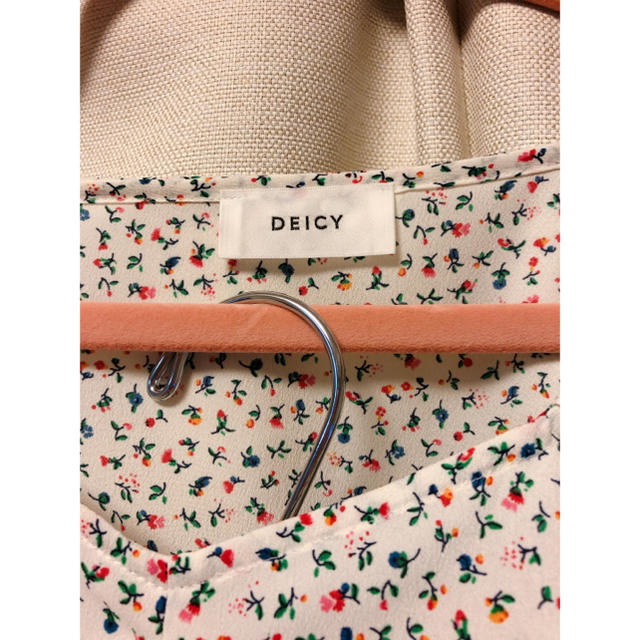 deicy(デイシー)のdeicy 小花柄 ギャザートップス ロング スカート セット デイシー  美品 レディースのレディース その他(セット/コーデ)の商品写真