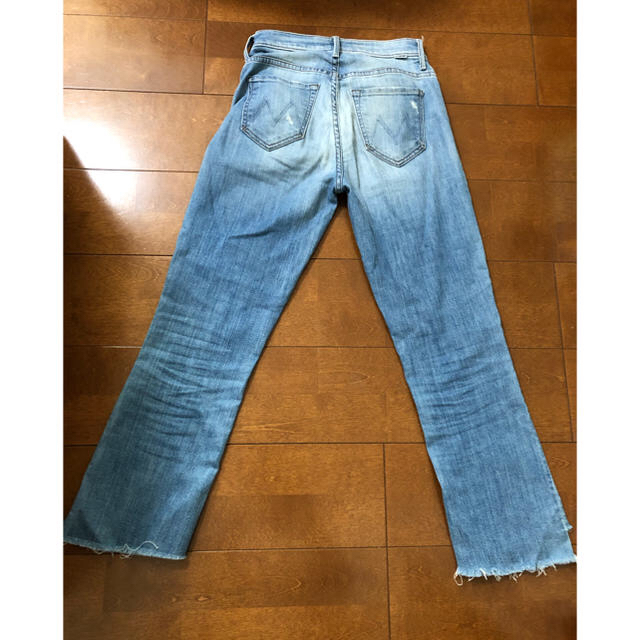 mother(マザー)のMOTHER WASH INSIDER CROP STEP FRAY  レディースのパンツ(デニム/ジーンズ)の商品写真