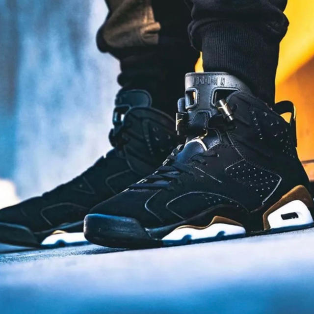 NIKE(ナイキ)のair jordan 6 retro dmp メンズの靴/シューズ(スニーカー)の商品写真