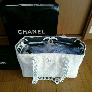 シャネル(CHANEL)のシャネル白ハンドバック確実正規品中古(ハンドバッグ)