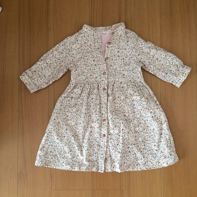 花柄ワンピース キッズ/ベビー/マタニティのキッズ服女の子用(90cm~)(ワンピース)の商品写真