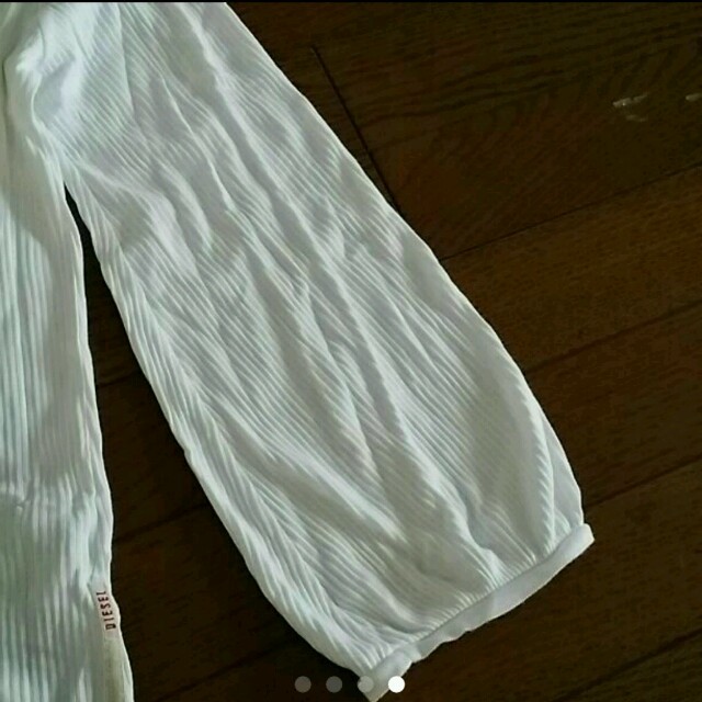 DIESEL(ディーゼル)のディーゼルの可愛い長袖カットソー レディースのトップス(Tシャツ(長袖/七分))の商品写真