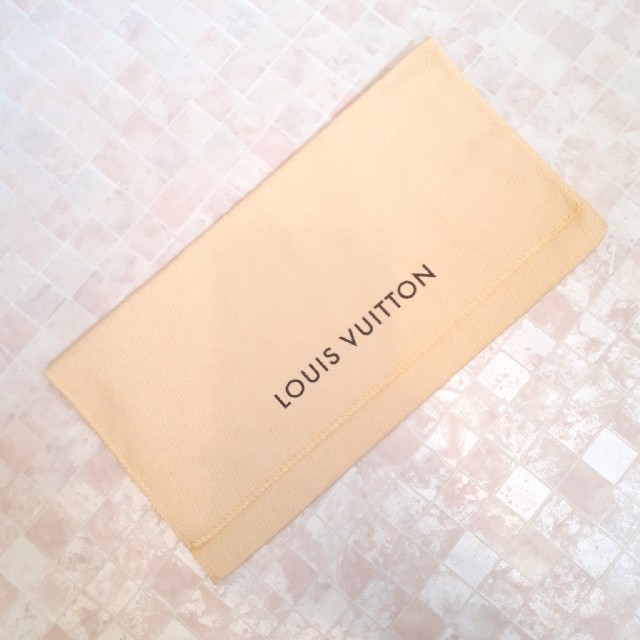LOUIS VUITTON(ルイヴィトン)のLOUIS VUITTON ☆ 布袋 レディースのバッグ(ショップ袋)の商品写真