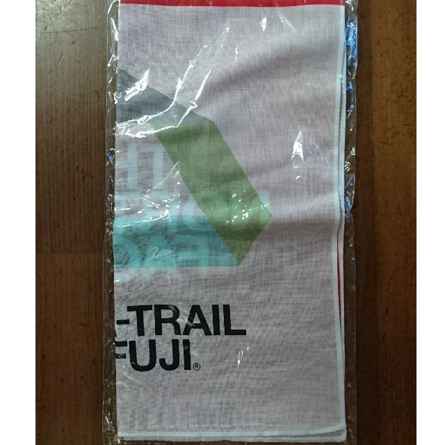 THE NORTH FACE(ザノースフェイス)のHandkerchief【Ultra Trail Mount Fuji】 スポーツ/アウトドアのランニング(その他)の商品写真