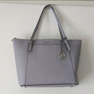 マイケルコース(Michael Kors)のMICHAEL KORSトートバッグ　グレー(トートバッグ)