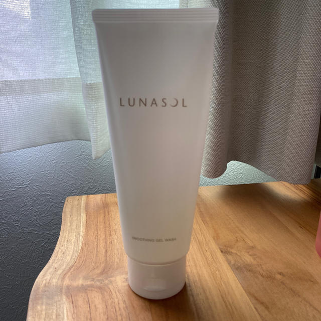 LUNASOL(ルナソル)のルナソル　スムージングジェルウォッシュ コスメ/美容のスキンケア/基礎化粧品(洗顔料)の商品写真