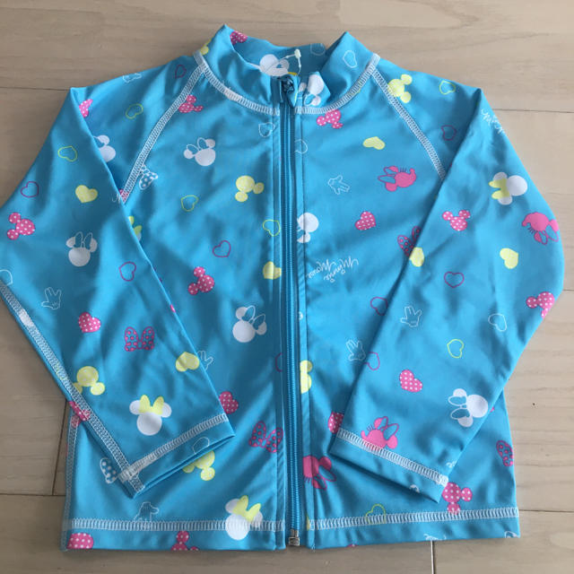 Disney(ディズニー)の新品☆ラッシュガード　ディズニー　ブルー　100 キッズ/ベビー/マタニティのキッズ服女の子用(90cm~)(水着)の商品写真