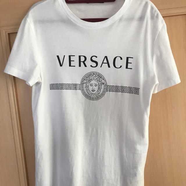 VERSACE - ベルサーチ Tシャツの通販 by tom&jerry's shop ...