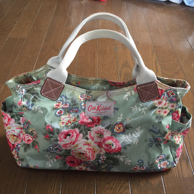 Cath Kidston(キャスキッドソン)のCath Kidston 花柄 バック レディースのバッグ(トートバッグ)の商品写真