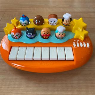 バンダイ(BANDAI)のアンパンマンピアノおそらでコンサート(楽器のおもちゃ)