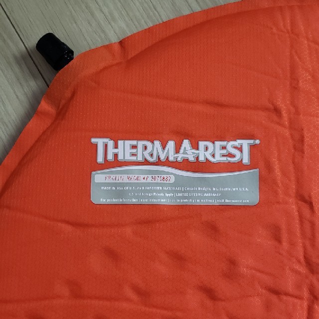 THERMAREST(サーマレスト)のサーマレスト　プロライト　レギュラー スポーツ/アウトドアのアウトドア(寝袋/寝具)の商品写真