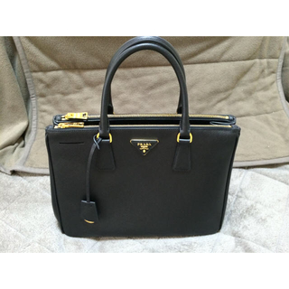 プラダ(PRADA)の新品未使用　PRADAのバッグと財布3つの合計4点のセット(ハンドバッグ)