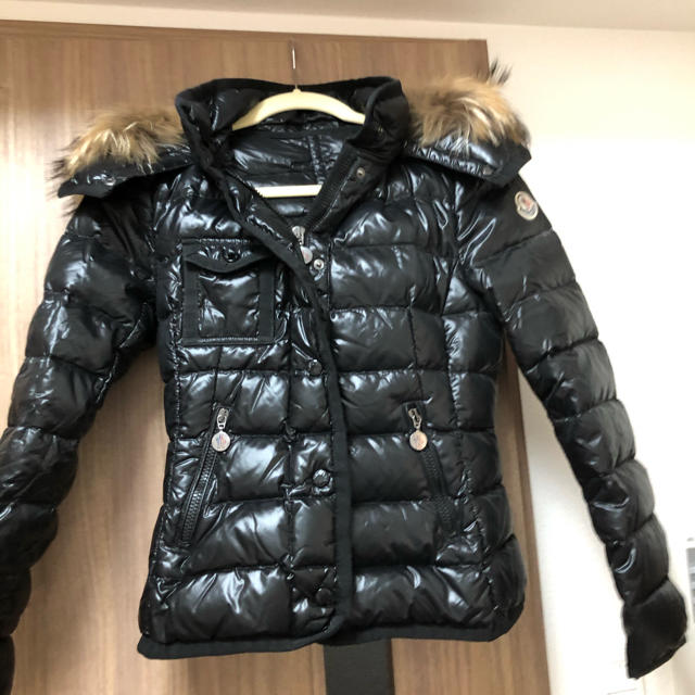 MONCLER(モンクレール)のモンクレールダウンジャケット レディースのジャケット/アウター(ダウンジャケット)の商品写真