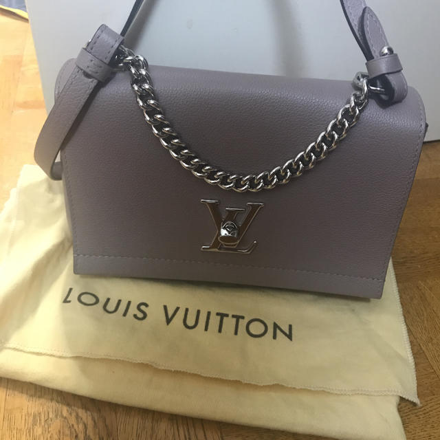 LOUIS VUITTON(ルイヴィトン)のルイヴィトン Louis Vuitton 極美品 ロックミー レディースのバッグ(ショルダーバッグ)の商品写真