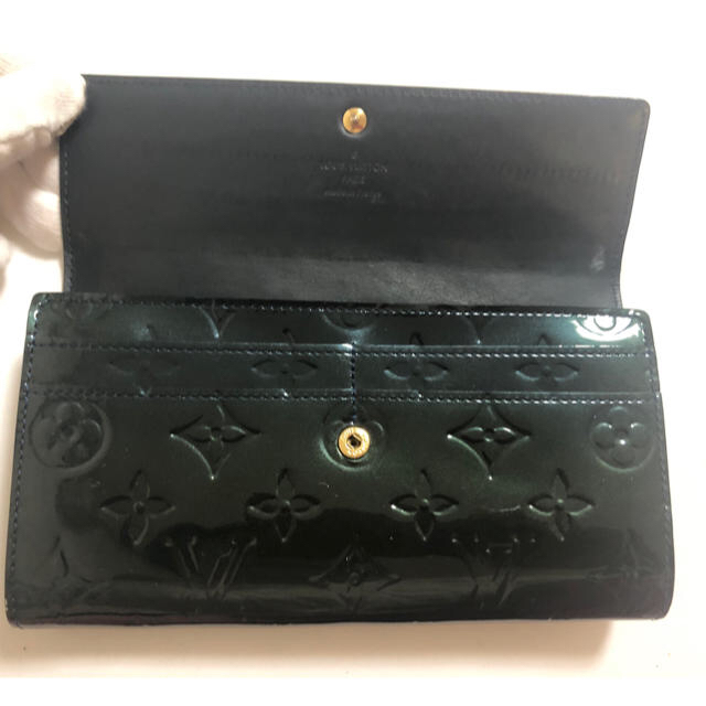 LOUIS VUITTON(ルイヴィトン)の【国内百貨店正規品】ルイヴィトン　ポルトフォイユ　グリーン　ヴェルニ　長財布 メンズのファッション小物(長財布)の商品写真