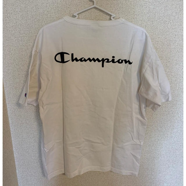 Champion(チャンピオン)のチャンピオン　Tシャツ　ホワイト　Lサイズ メンズのトップス(Tシャツ/カットソー(半袖/袖なし))の商品写真